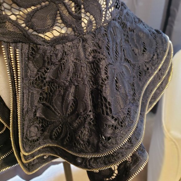 NEW Lace Peplum - Picture 5 of 6